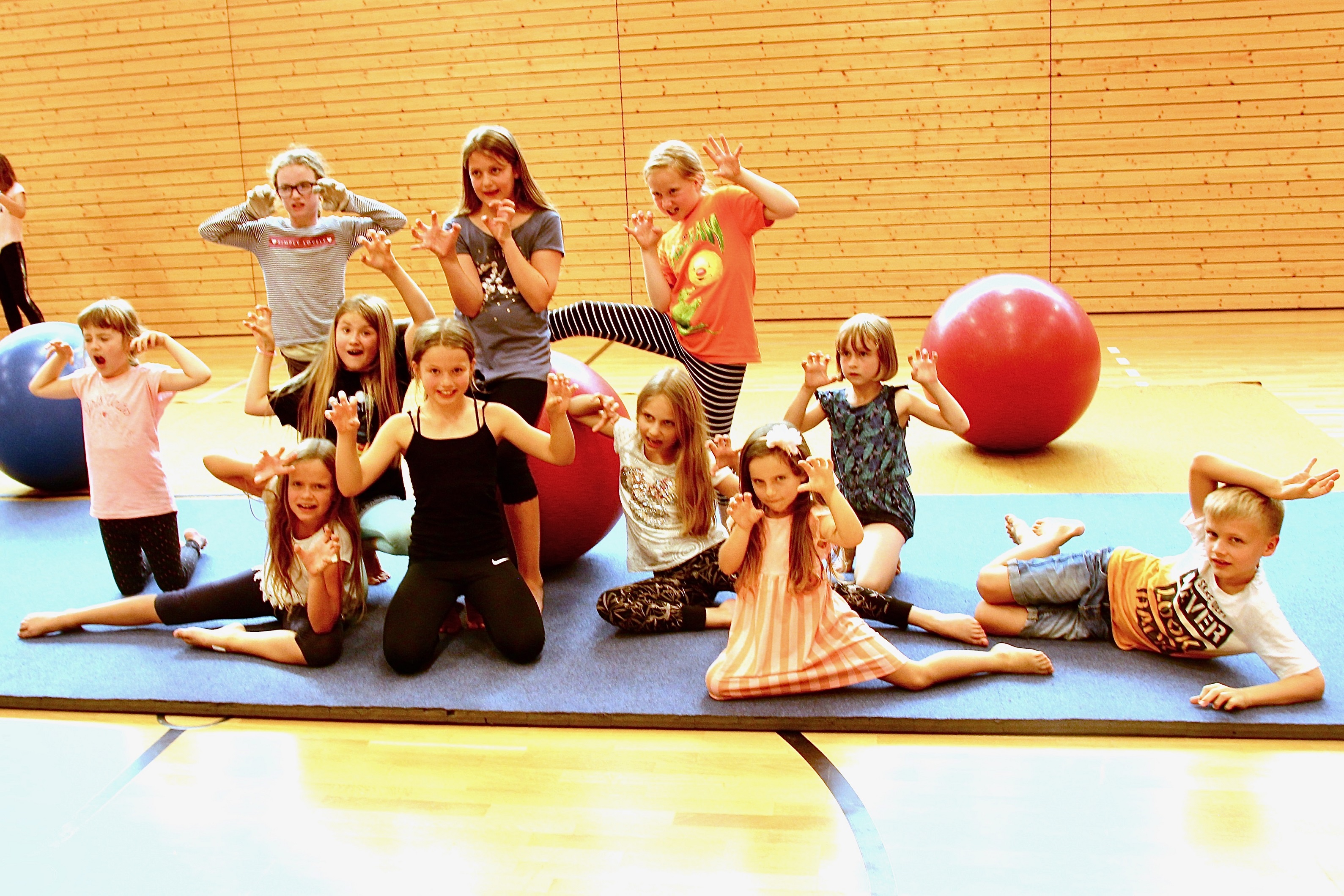 Kugelbalance in der Friedrich-Adolf-Richter-Schule